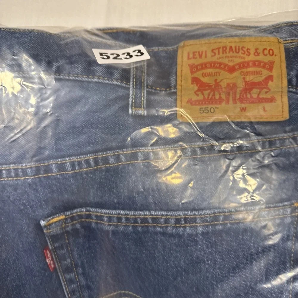 JEANS TAPERED LEVIS 550 MENS 48X30 RELAXED TAPERED 100% COTTON DENIM DUNGAREE